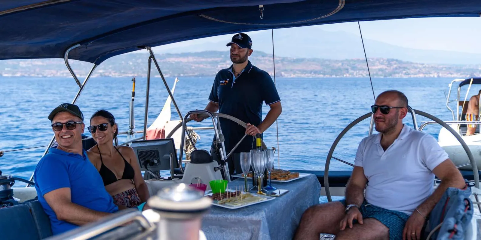 Catania: Cyclops Coast Cruise with Appetizer & Snorkeling